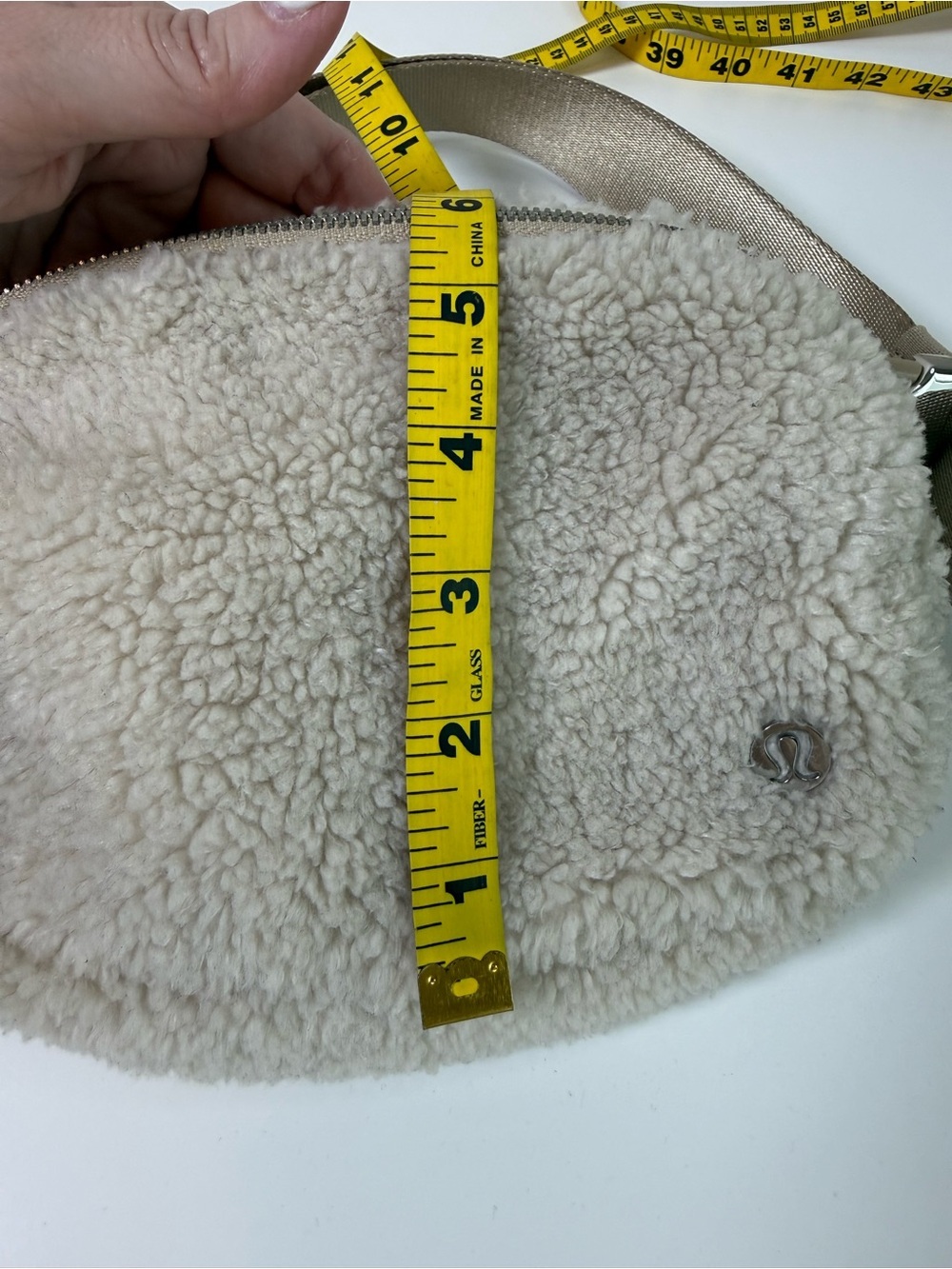 Lululemon | Fleece Everywhere Belt Bag Sherpa Crossbody Waist Bag | Beige | O/S - Picture 14 of 16